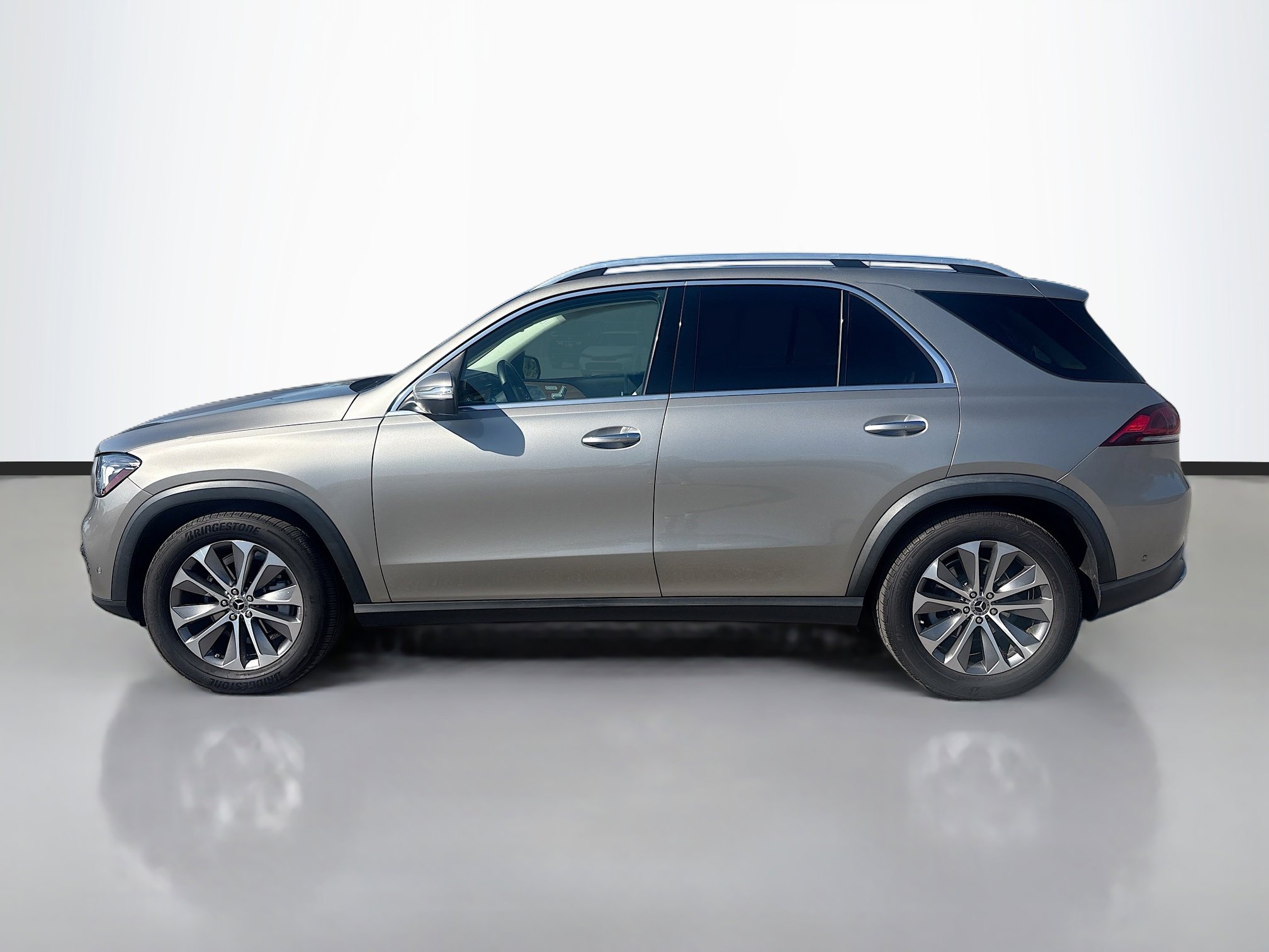 Used 2021 Mercedes-Benz GLE 350 4MATIC image 2