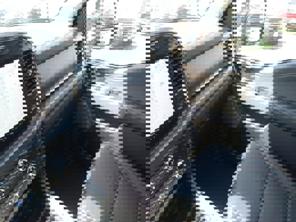 Used 2024 Ford F250 Lariat w/ Tremor Off-Road Package image 32