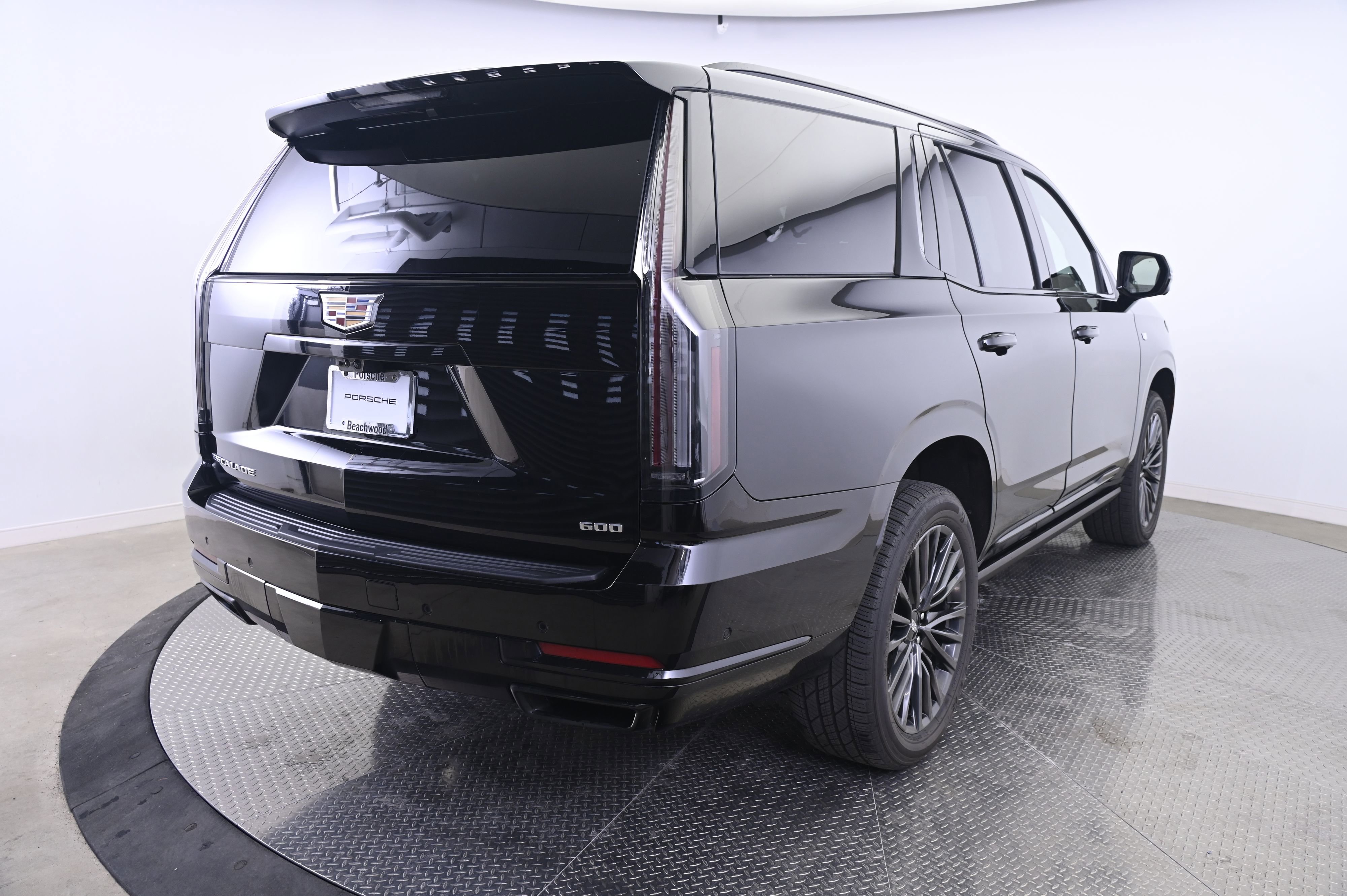 Used 2025 Cadillac Escalade Sport Platinum AWD/4WD image 7