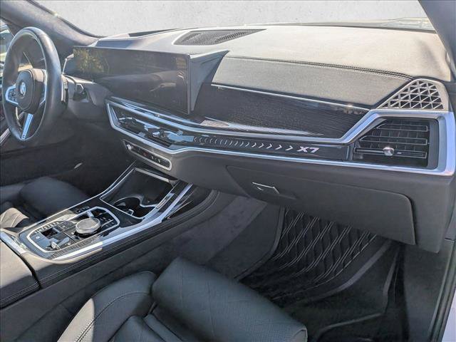 Used 2025 BMW X7 xDrive40i w/ M Sport Package AWD/4WD image 25