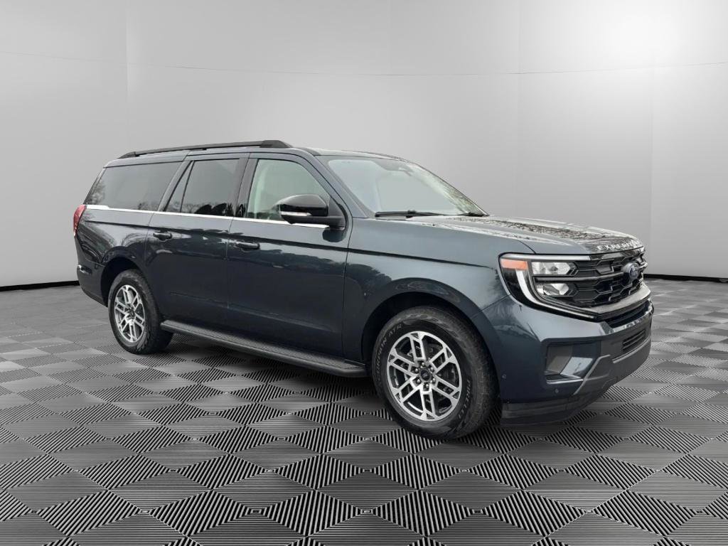 Used 2025 Ford Expedition Max Active image 2