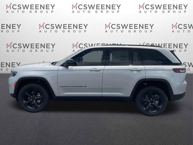 New 2025 Jeep Grand Cherokee Altitude RWD image 6