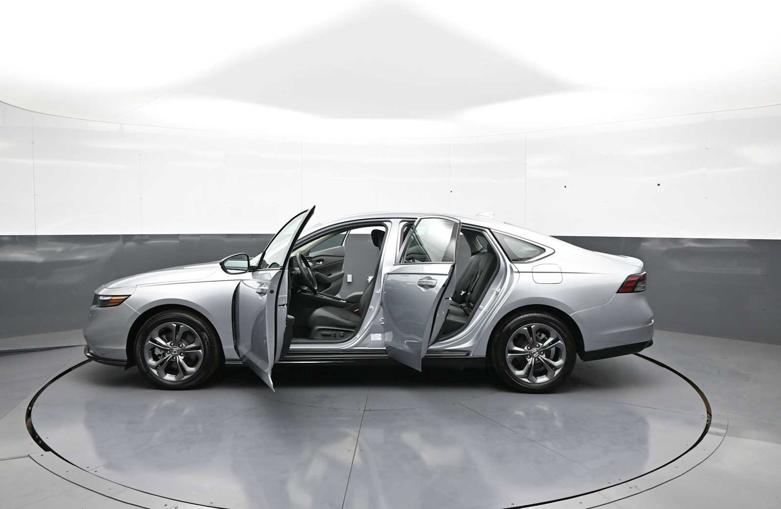 Used 2025 Honda Accord EX-L image 42