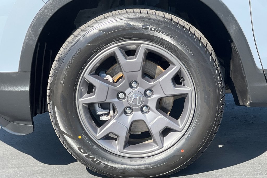 Certified 2024 Honda Passport TrailSport image 27