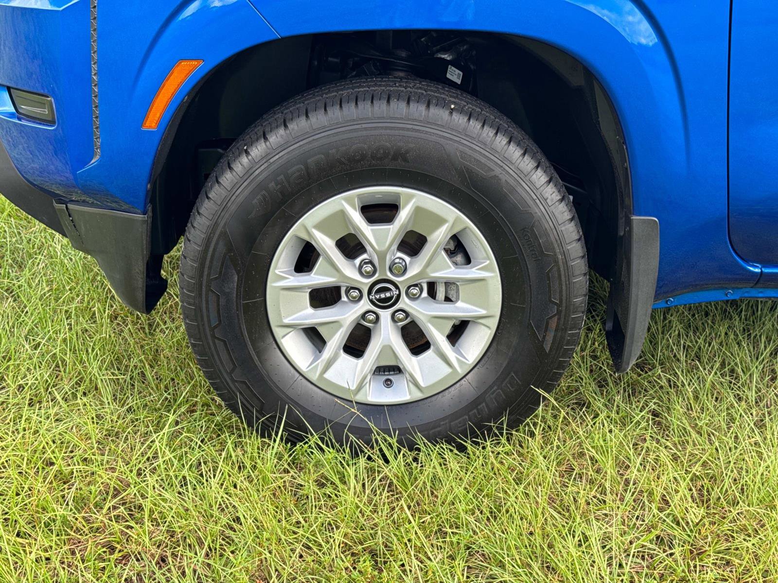 Used 2024 Nissan Frontier SV w/ Technology Package image 10