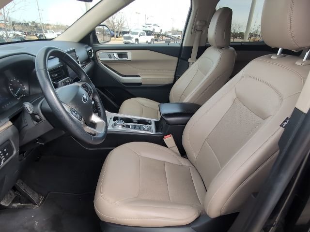 Used 2023 Ford Explorer Limited image 12
