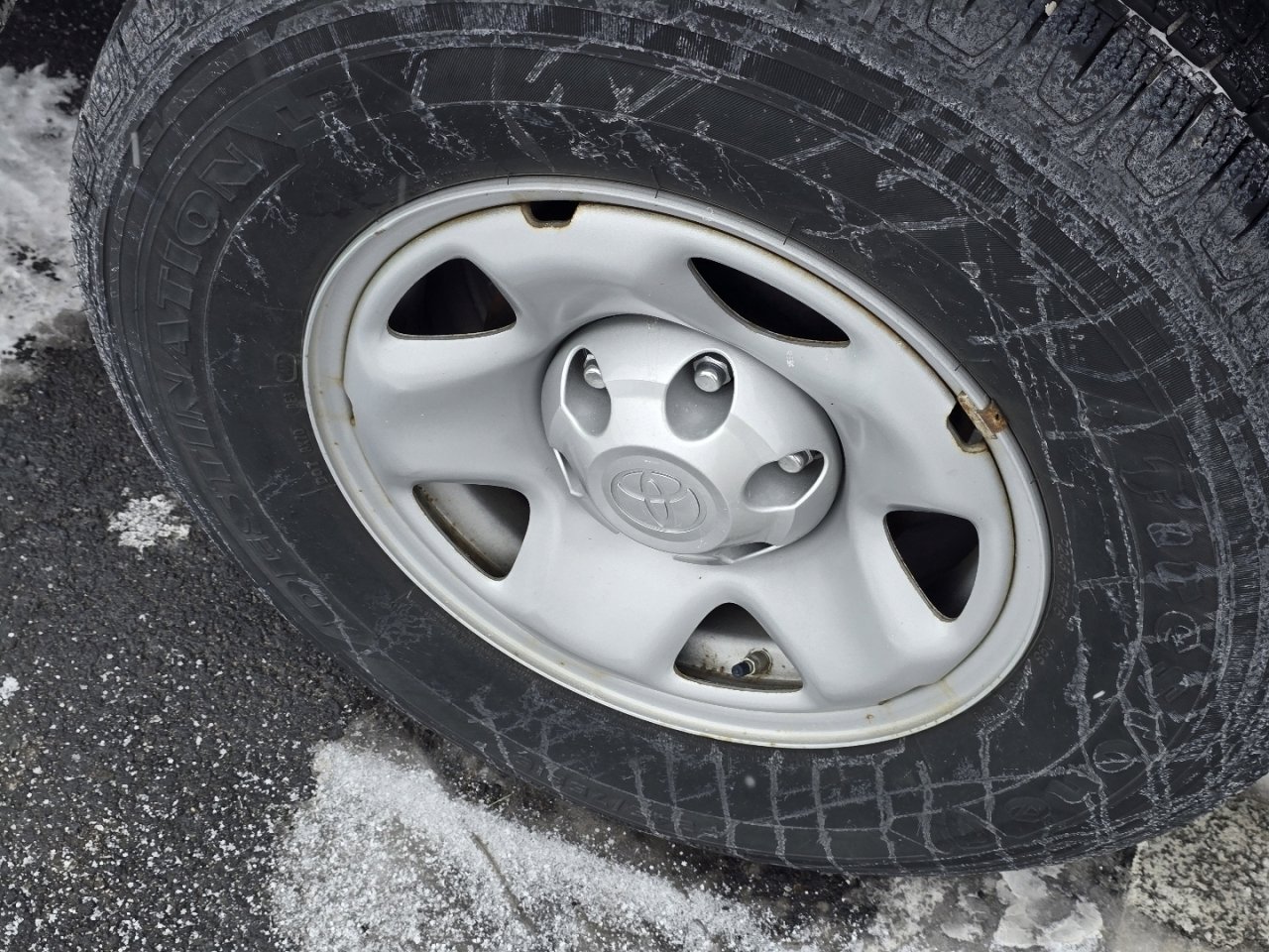 Used 2023 Toyota Tacoma SR image 25