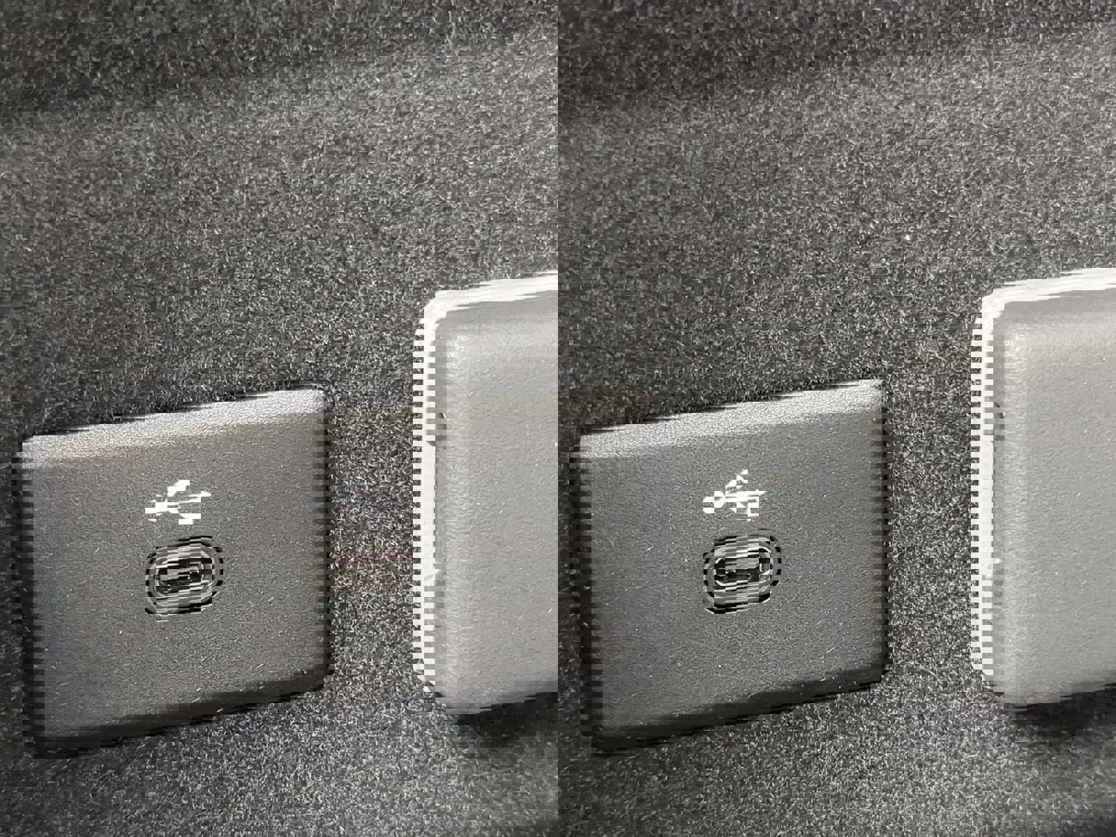 New 2026 Cadillac Lyriq V image 21