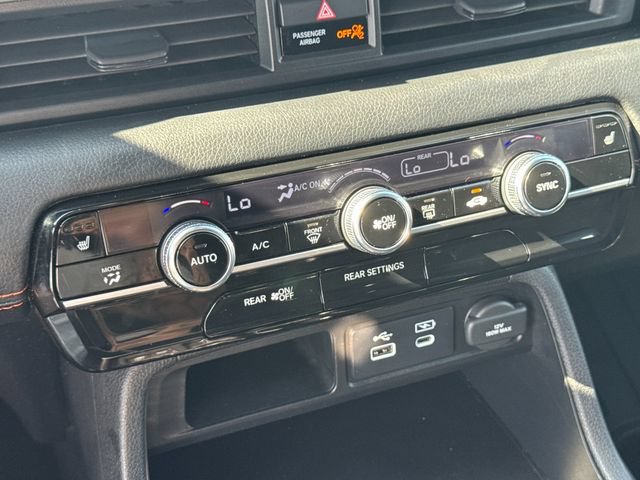 Used 2025 Honda Pilot Sport image 22