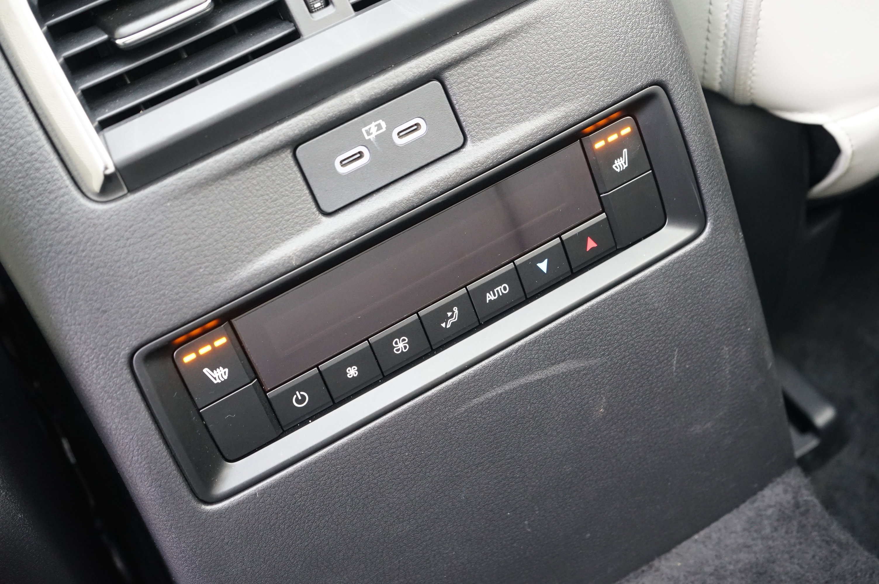 Certified 2025 MAZDA CX-90 3.3 Turbo S w/ Premium Package image 18