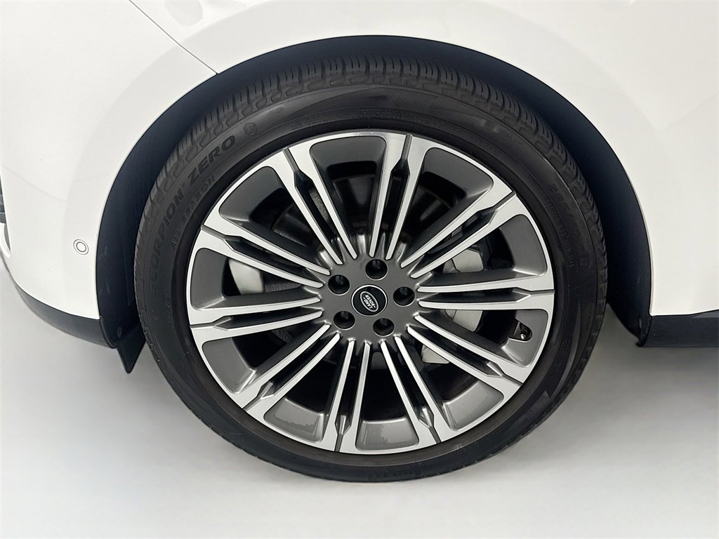 Used 2023 Land Rover Range Rover SE image 31