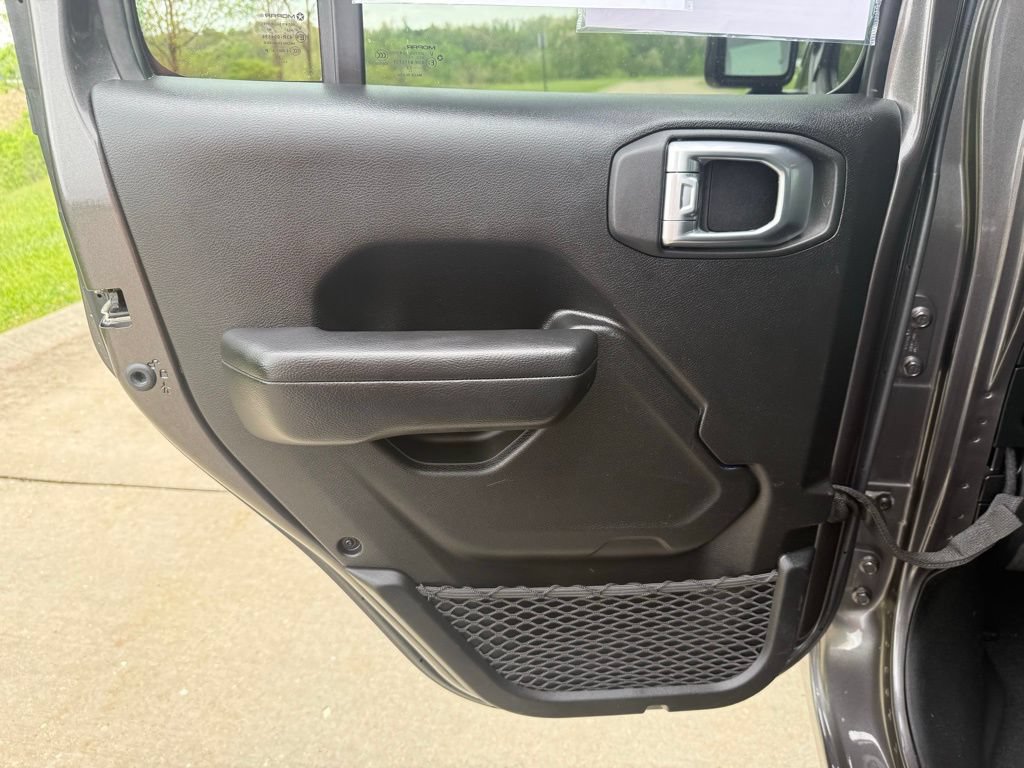 Used 2023 Jeep Wrangler Unlimited Sport AWD/4WD image 12