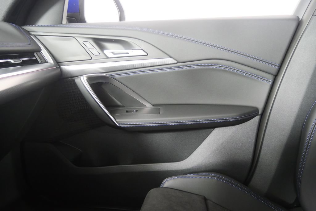 Used 2025 BMW X1 xDrive28i w/ M Sport Package AWD/4WD image 22