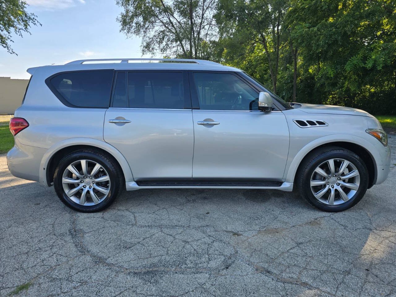 Used 2012 INFINITI QX56 2WD w/ Theater Pkg image 4