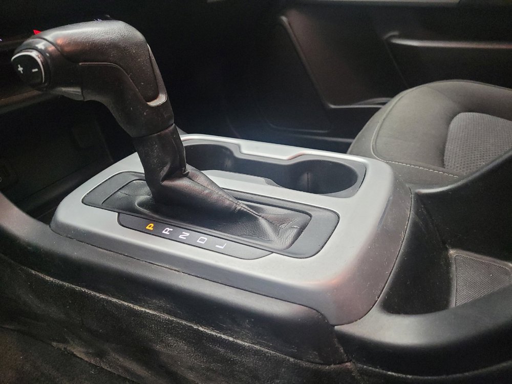 Used 2021 Chevrolet Colorado LT w/ Safety Package RWD image 26