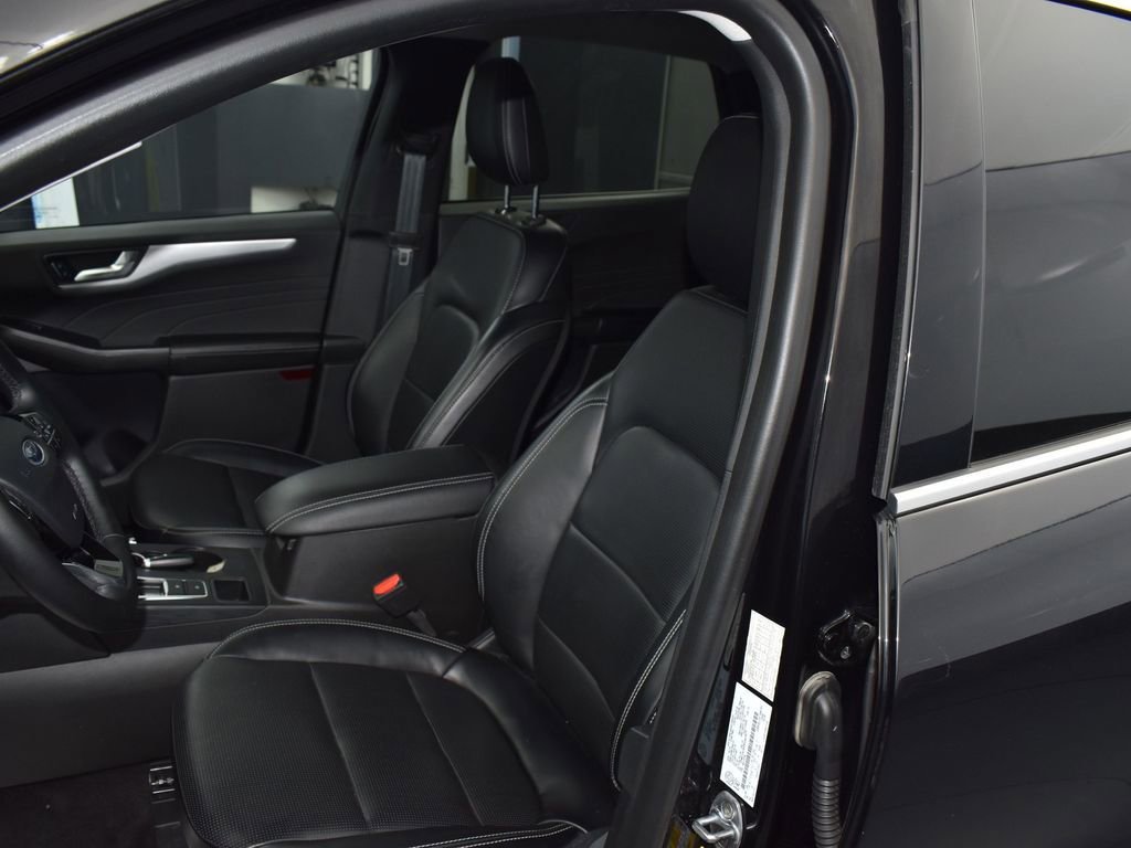 Used 2024 Ford Escape Platinum image 12