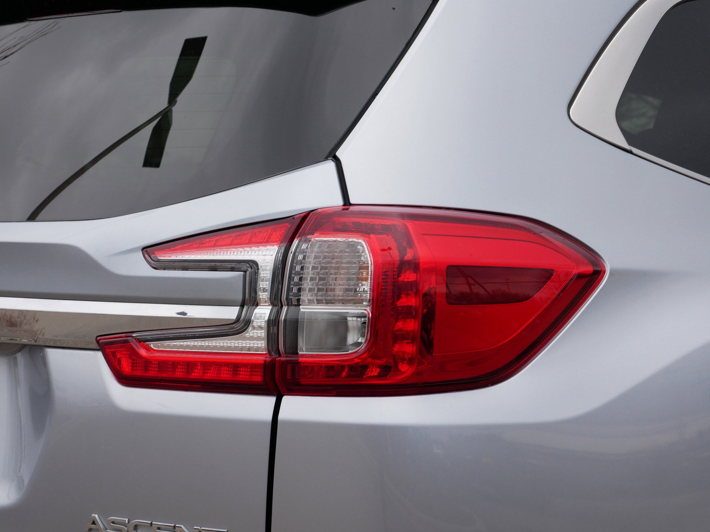 Used 2023 Subaru Ascent Premium image 18