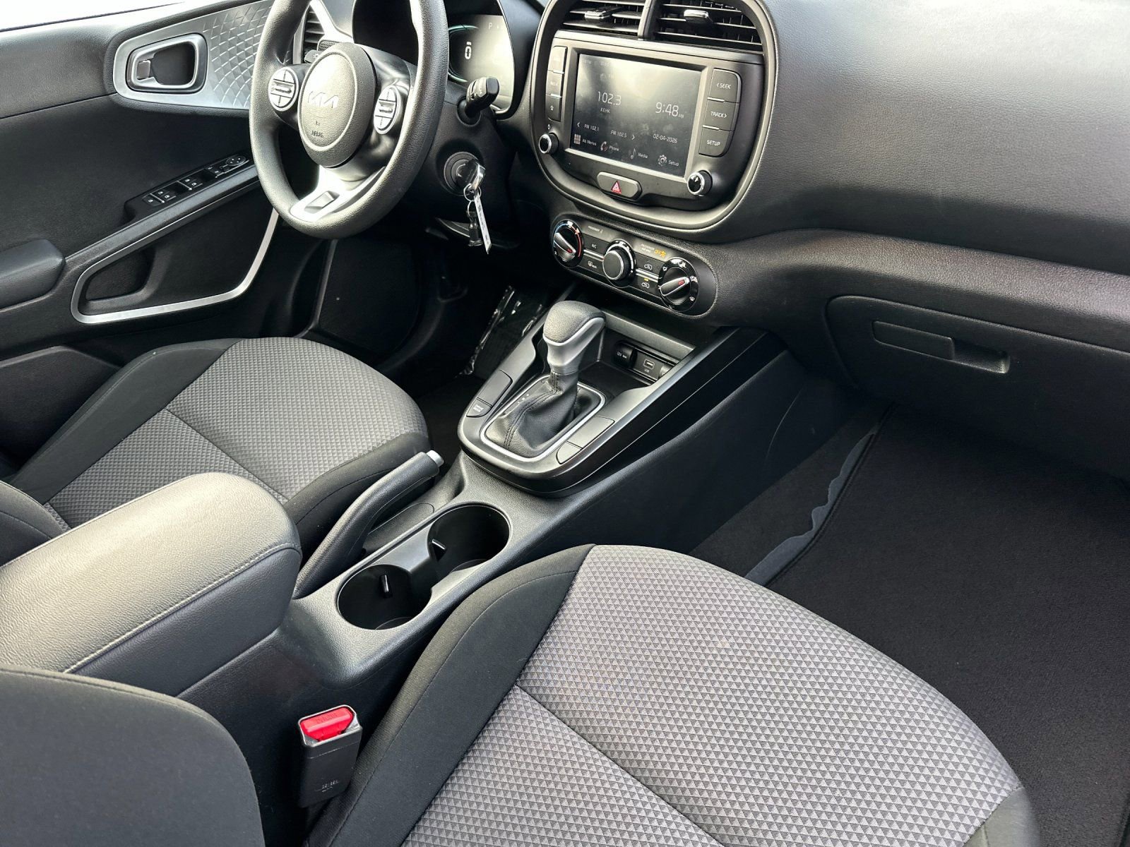 Used 2024 Kia Soul LX w/ Option Group 015 image 16