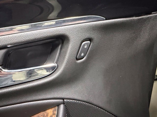 Used 2014 Chevrolet Impala LT FWD image 18
