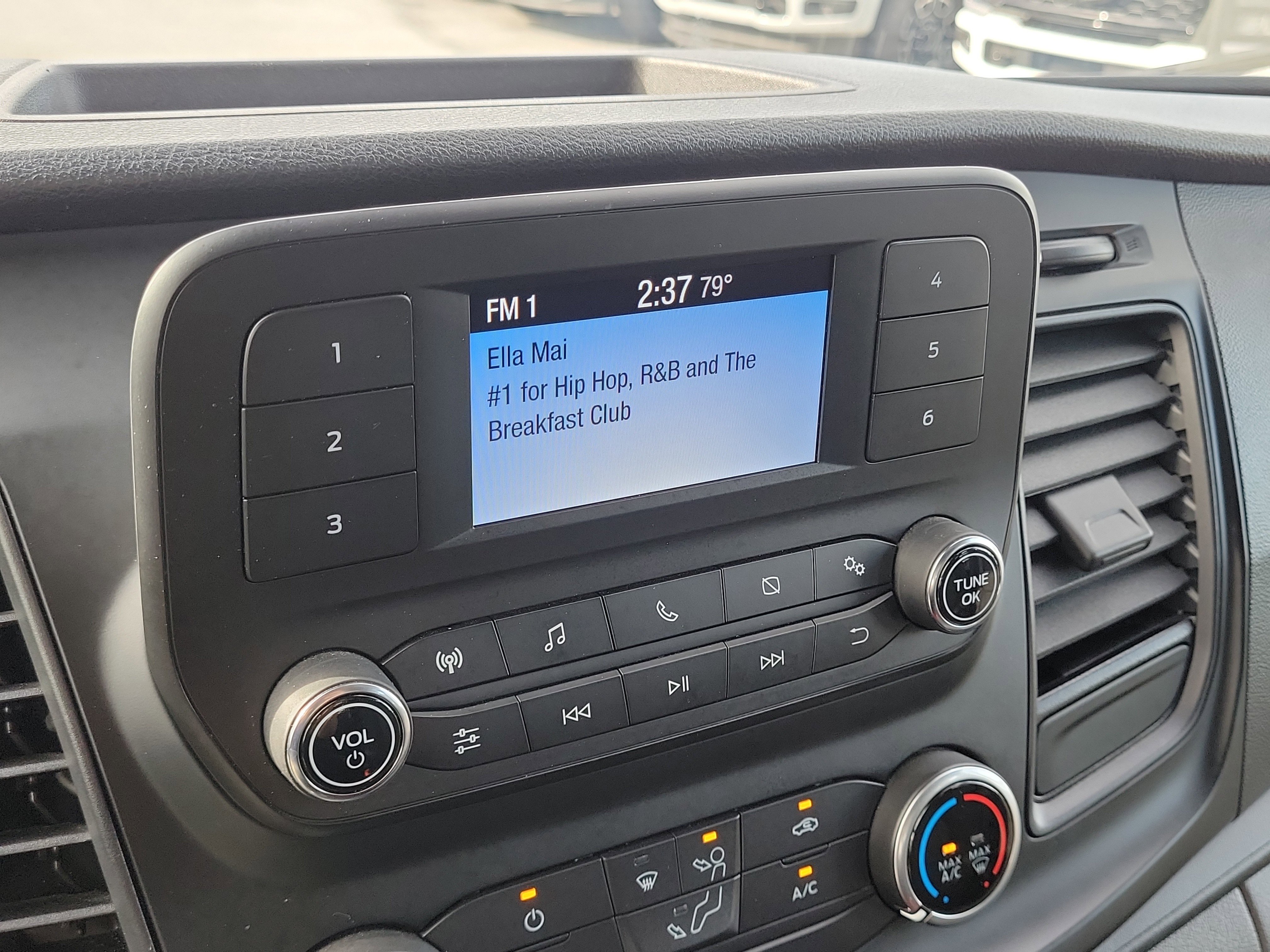 Used 2024 Ford Transit 250 Low Roof w/ Exterior Upgrade Package image 17