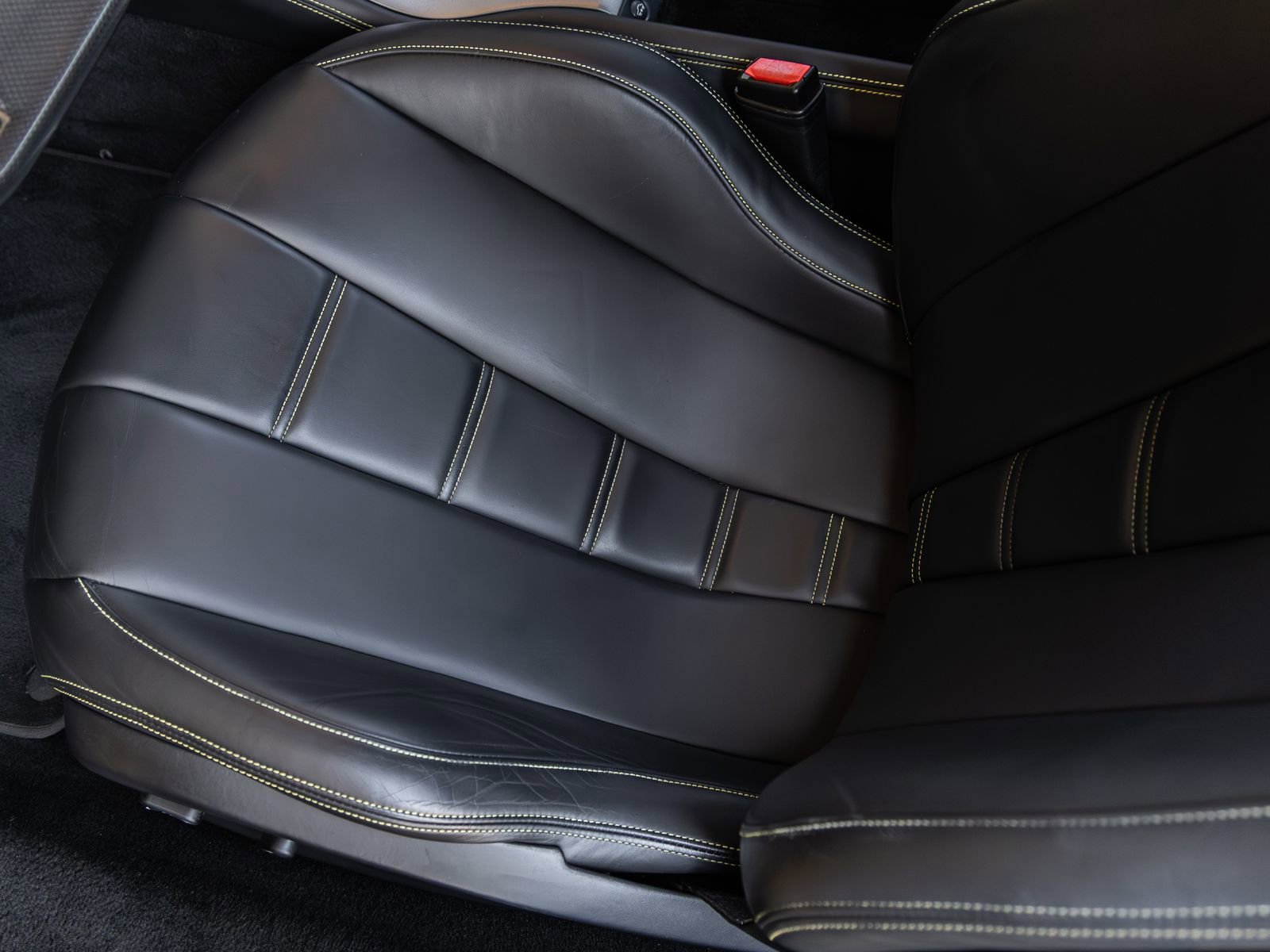 Used 2015 Ferrari 458 Spider RWD image 37