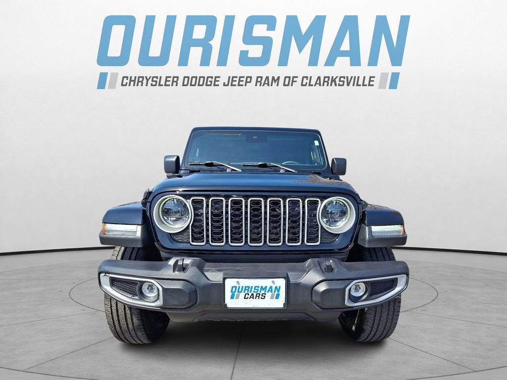Used 2025 Jeep Wrangler Unlimited Sahara image 2
