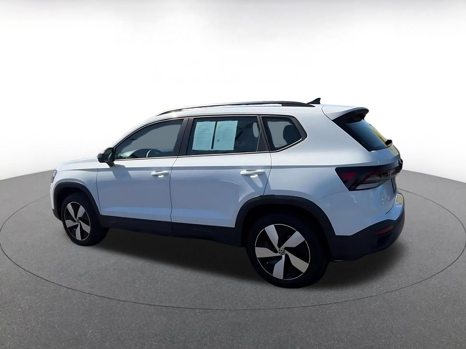 Used 2026 Volkswagen Taos S AWD/4WD image 10