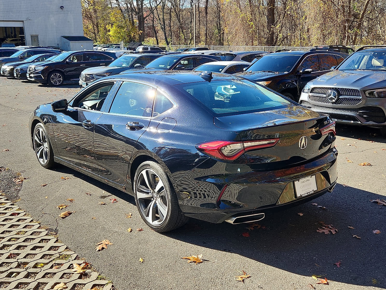 Certified 2025 Acura TLX w/ Technology Package image 7