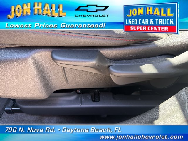 Used 2025 Chevrolet Trax RS w/ Sunroof Package FWD image 18