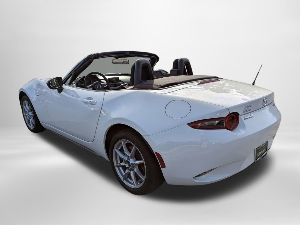 Used 2017 MAZDA MX-5 Miata Sport image 5