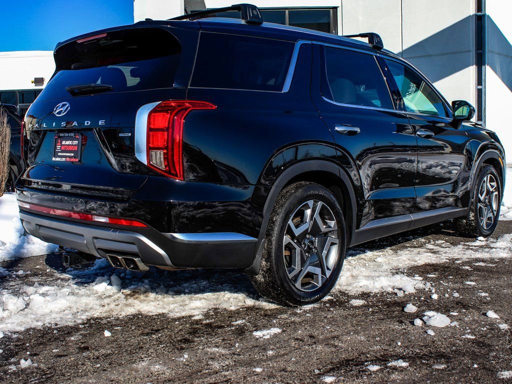 Used 2023 Hyundai Palisade Limited image 6