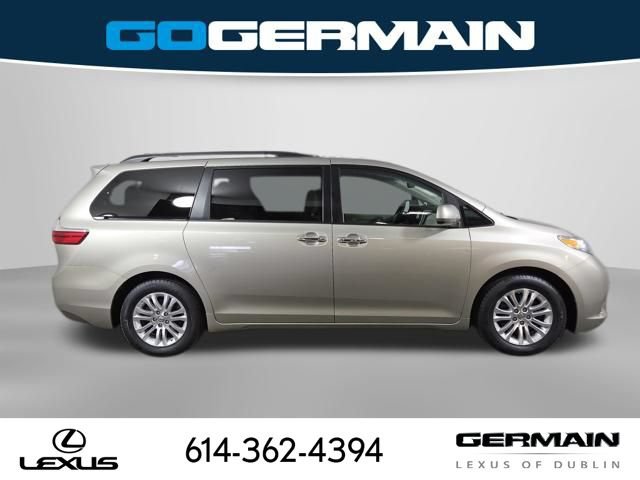Used 2015 Toyota Sienna XLE FWD image 5