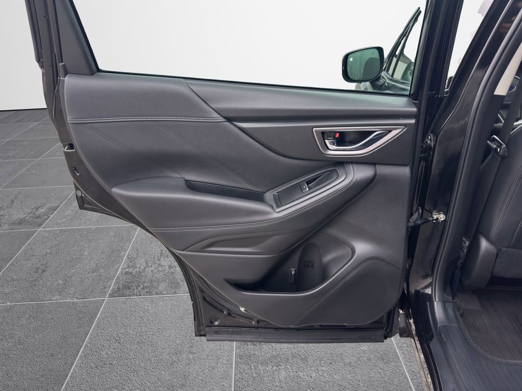 Used 2024 Subaru Forester Touring w/ Pop Package 2 image 25