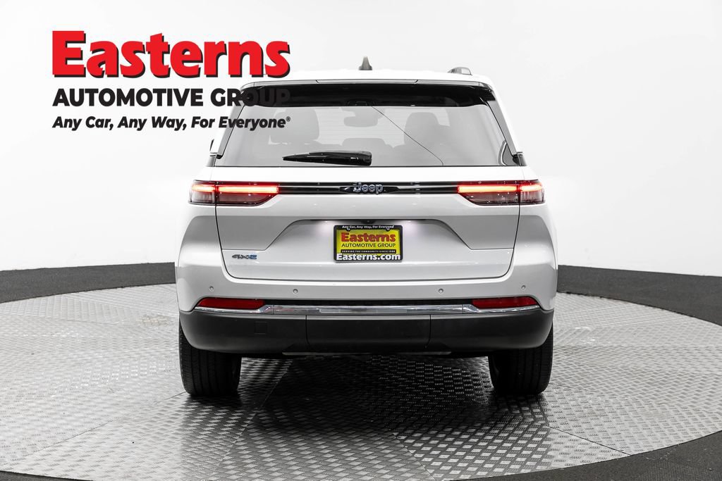 Used 2023 Jeep Grand Cherokee 4WD 4xe image 6