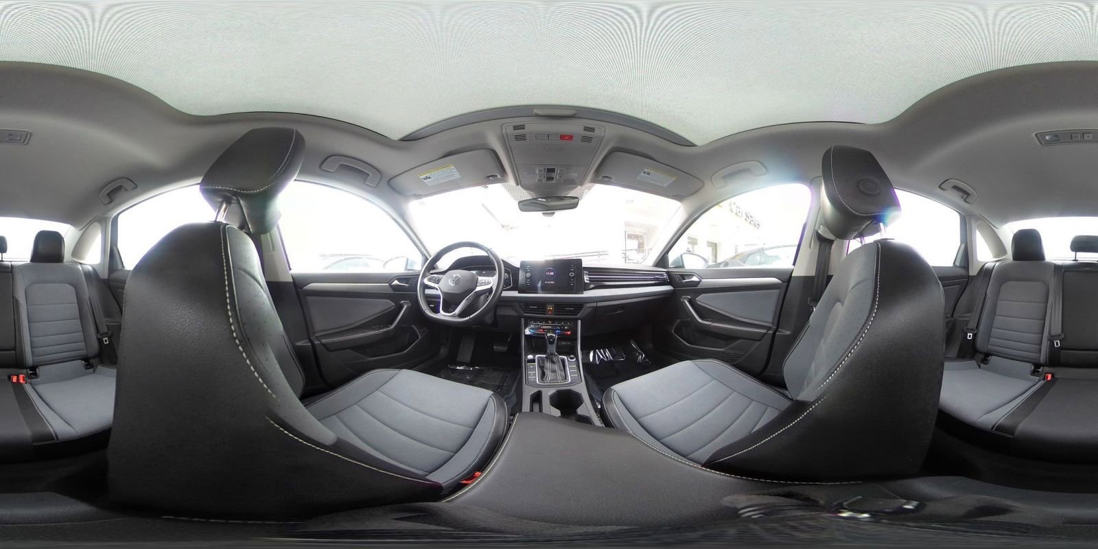 Used 2025 Volkswagen Jetta SE image 39