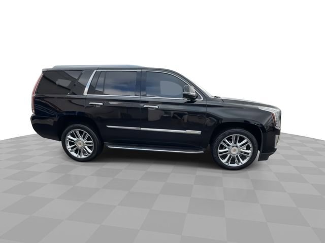 Used 2016 Cadillac Escalade Luxury image 9