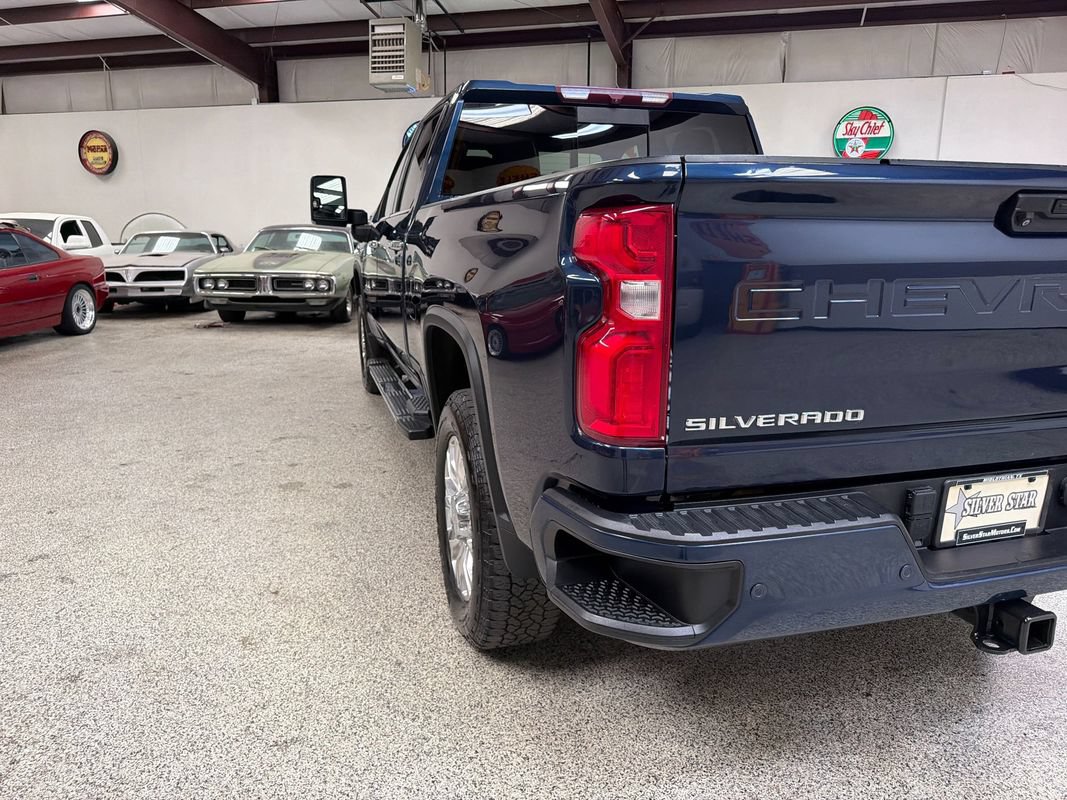 Used 2023 Chevrolet Silverado 2500 High Country AWD/4WD image 15