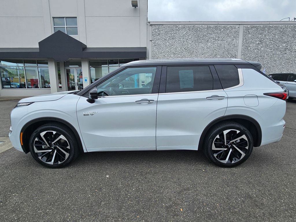 Used 2023 Mitsubishi Outlander SEL AWD/4WD image 8