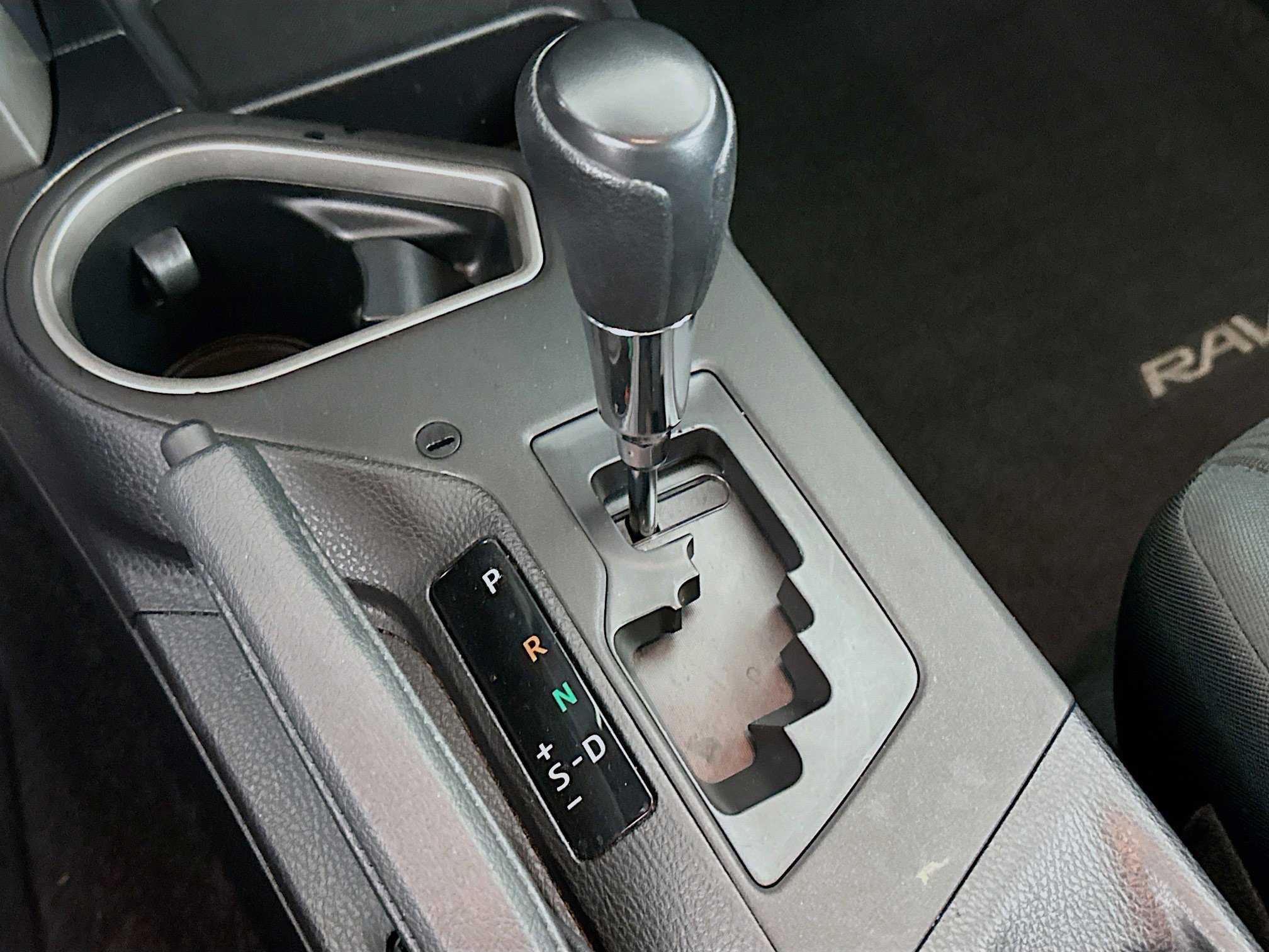 Used 2016 Toyota RAV4 LE image 24