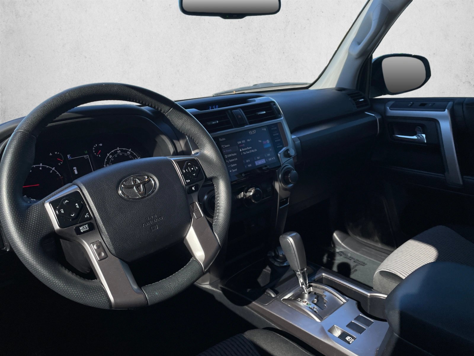 Used 2023 Toyota 4Runner SR5 AWD/4WD image 10