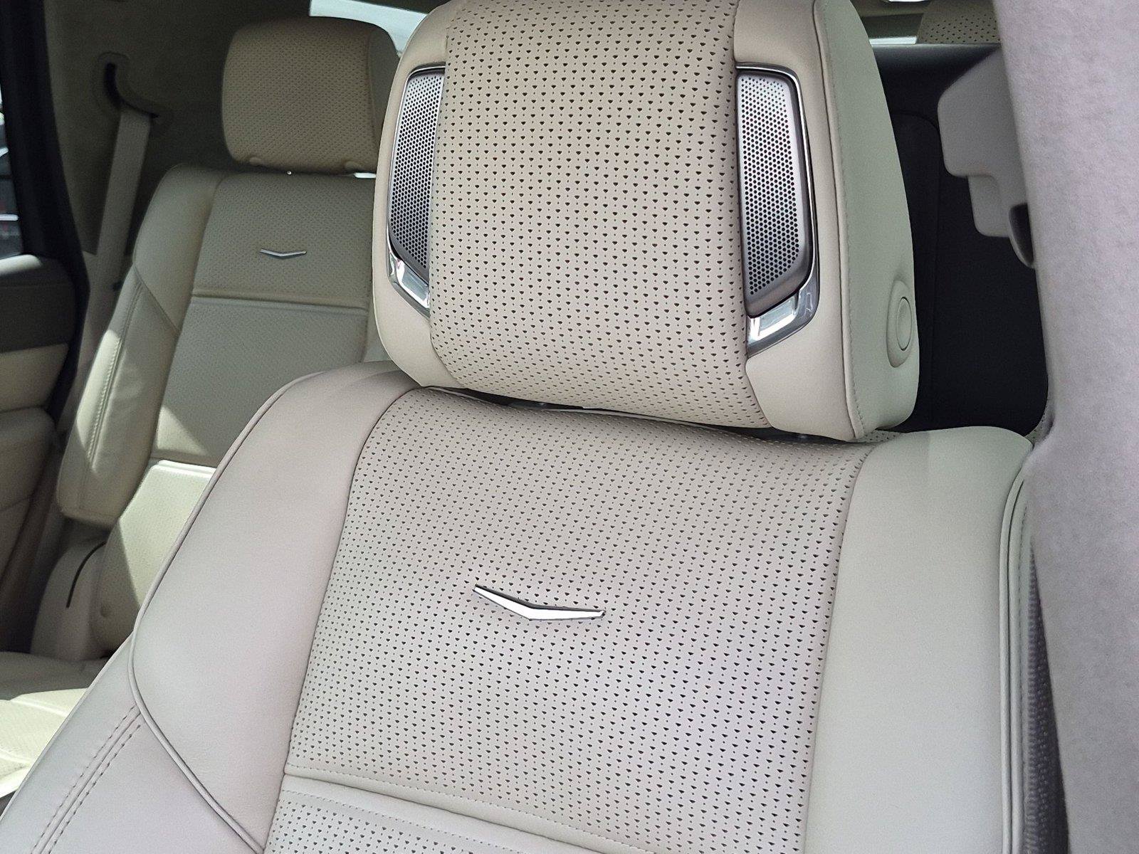 Certified 2025 Cadillac Escalade Sport Platinum w/ LPO, Floor Liner Package AWD/4WD image 12