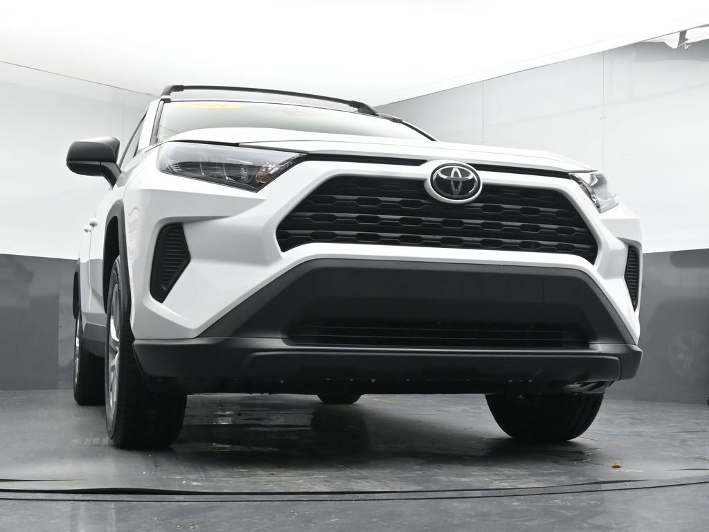 Used 2021 Toyota RAV4 LE image 34