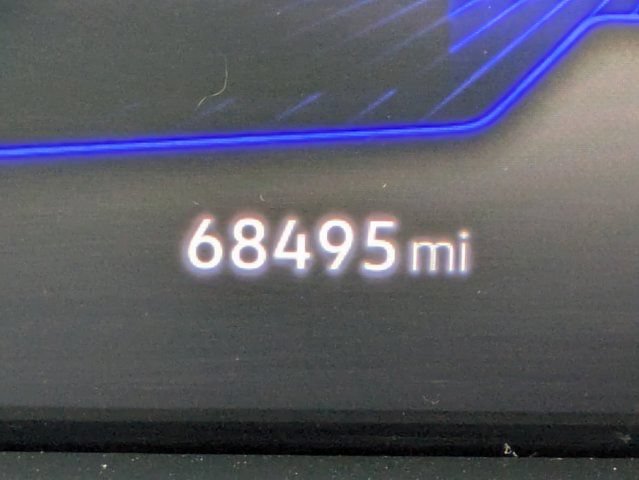 Used 2022 Volkswagen Taos SE w/ Panoramic Sunroof Package FWD image 29