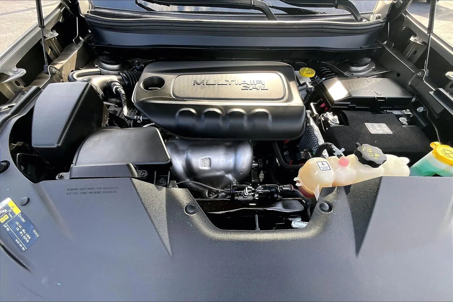 Used 2019 Jeep Cherokee Limited image 9