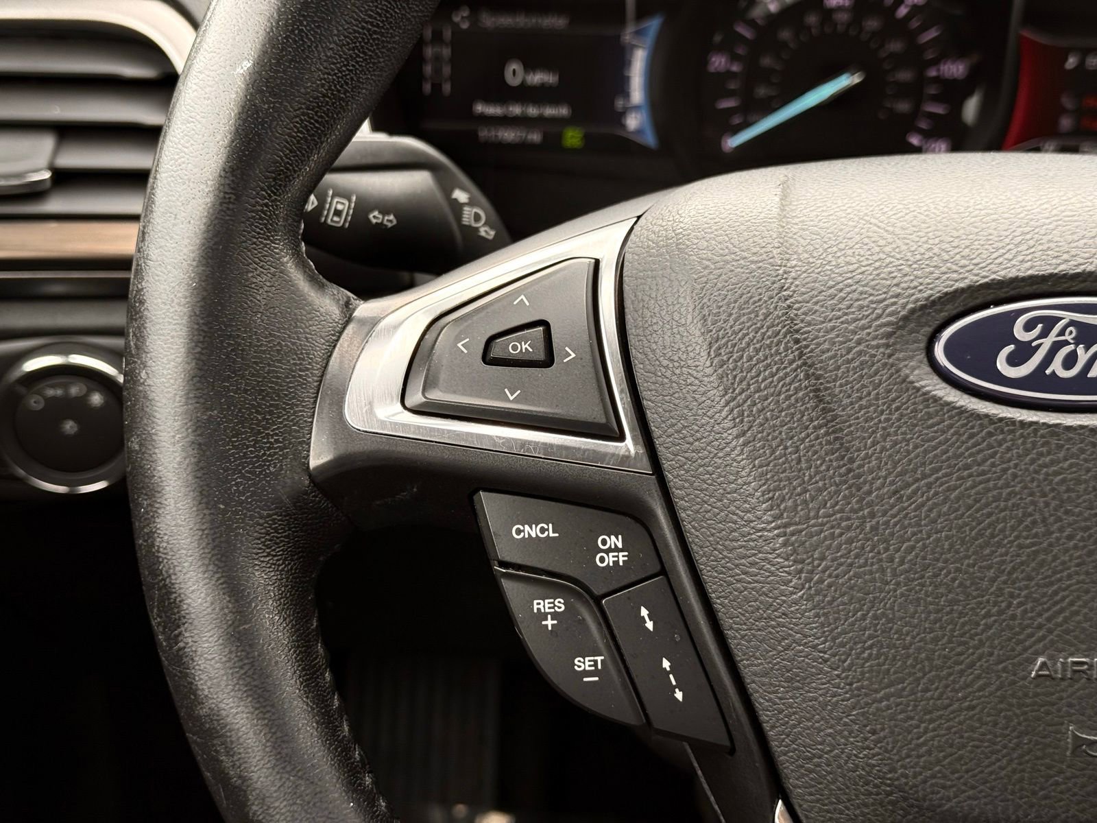 Used 2018 Ford Fusion SE w/ Equipment Group 602A FWD image 27