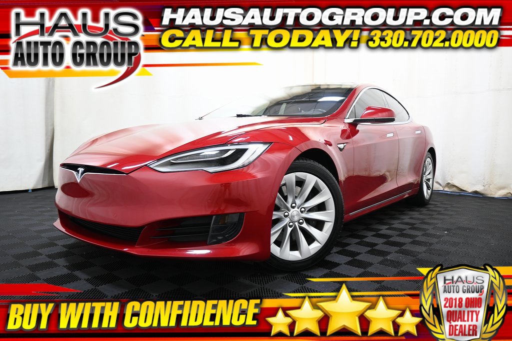 Used 2017 Tesla Model S 90D image 1