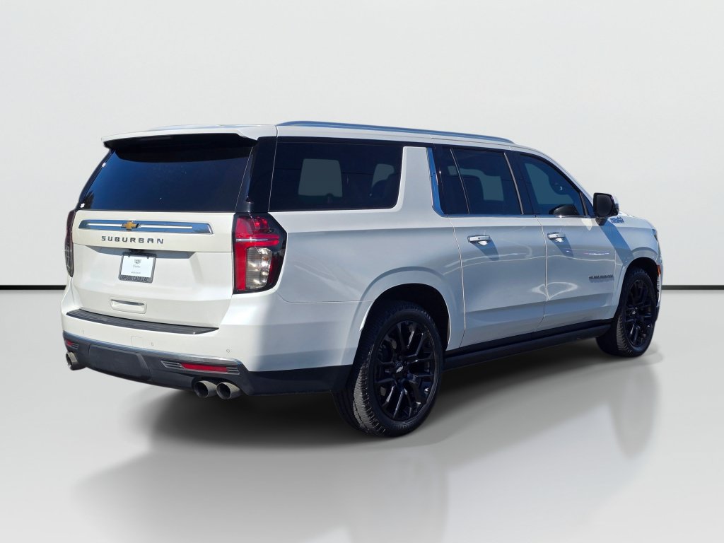Used 2024 Chevrolet Suburban High Country AWD/4WD image 7