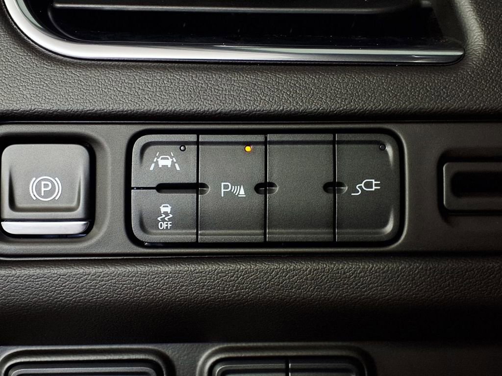 Used 2022 GMC Yukon XL SLE w/ Gmc Pro Safety Plus Package image 19