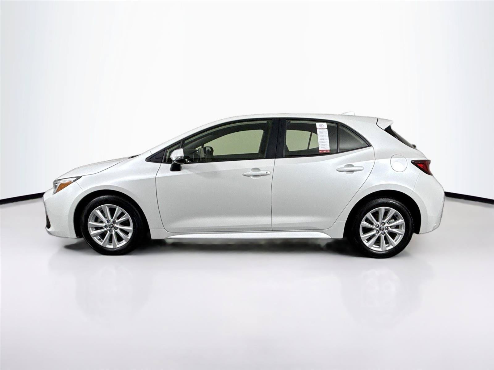 Certified 2025 Toyota Corolla SE FWD image 13