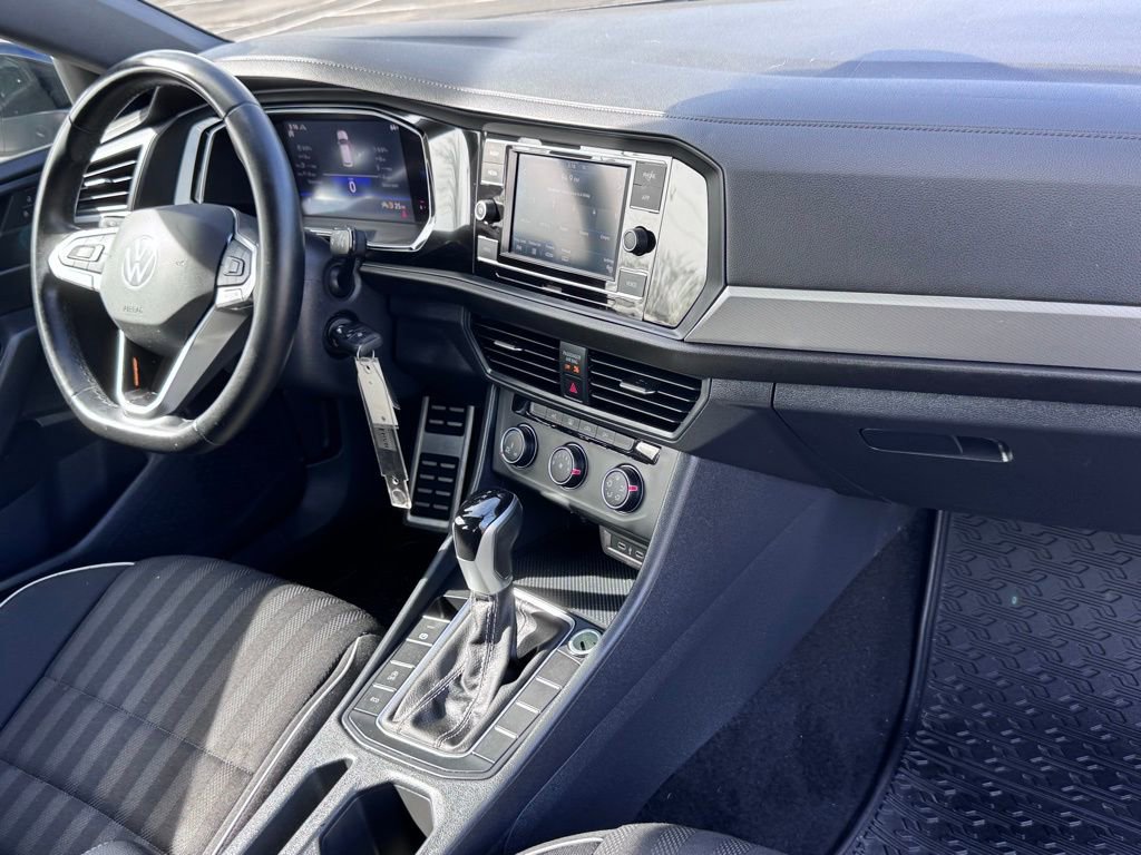 Used 2023 Volkswagen Jetta Sport image 18